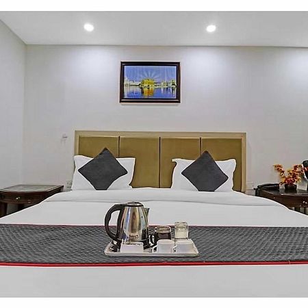 Super Hotel O Mahal New Delhi Ngoại thất bức ảnh