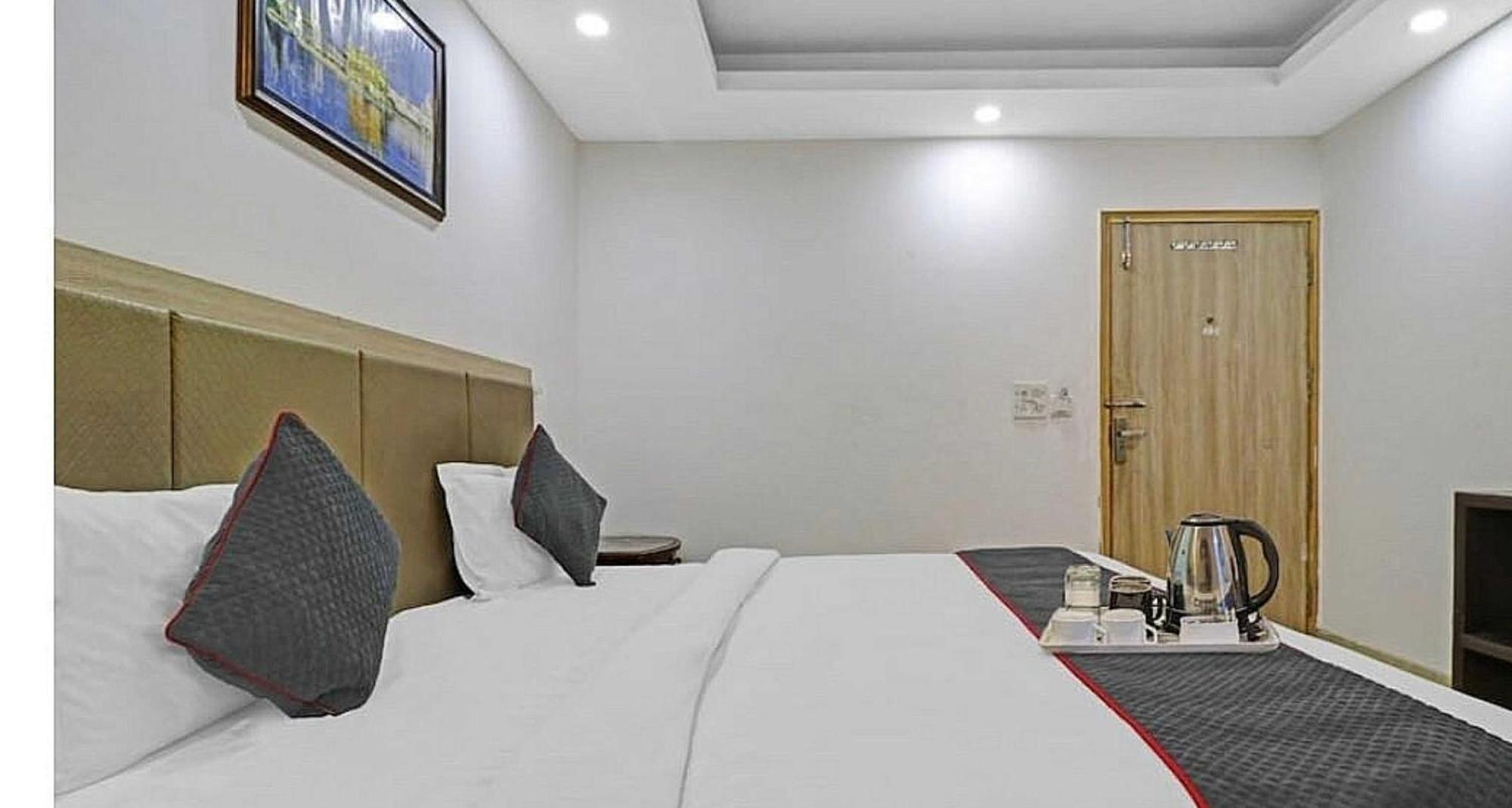 Super Hotel O Mahal New Delhi Ngoại thất bức ảnh