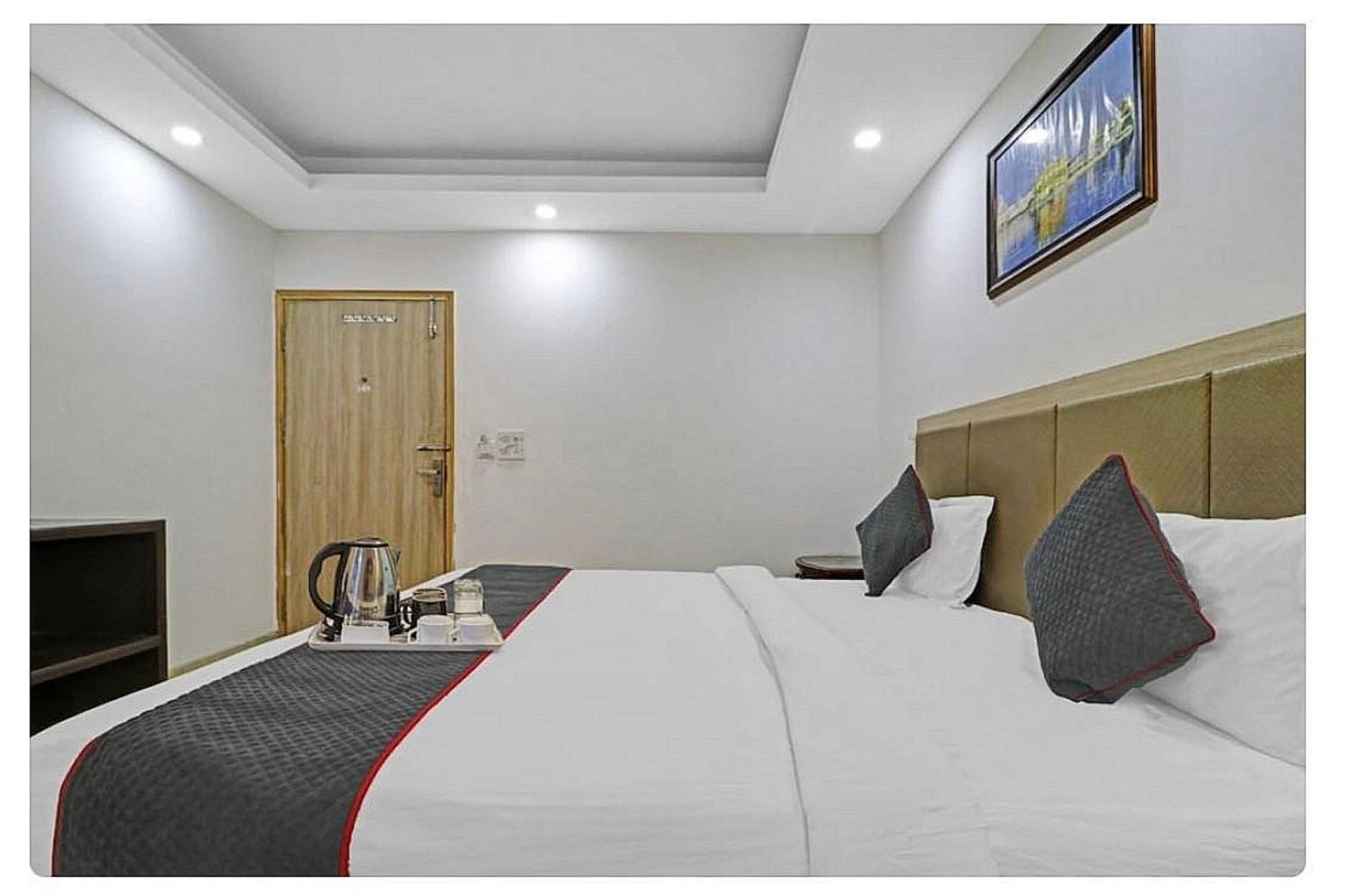 Super Hotel O Mahal New Delhi Ngoại thất bức ảnh